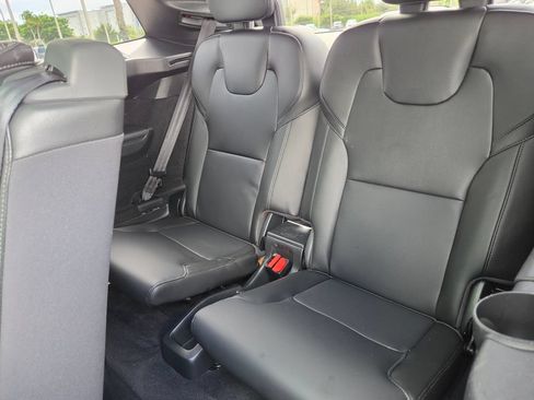 Used 2019 Volvo XC90 T5 Momentum w/ Protection Package Premier FWD image 19