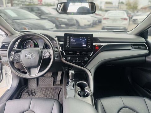 Used 2021 Toyota Camry SE image 24