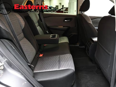 Used 2023 Nissan Rogue SV AWD/4WD image 23