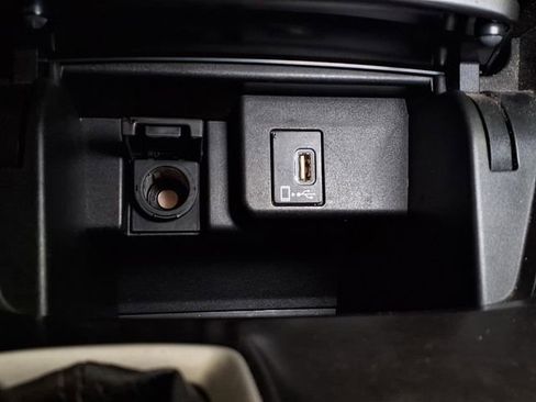 Used 2018 Honda Accord Sport image 9