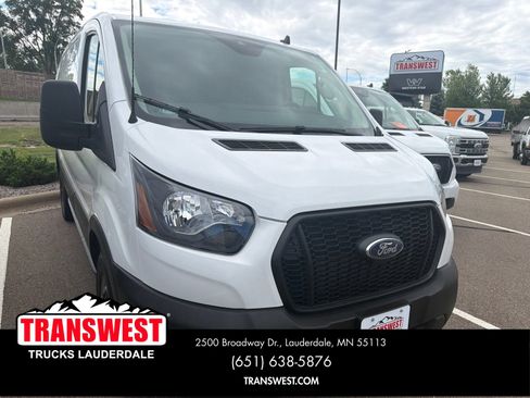 Used 2022 Ford Transit 250 Low Roof RWD image 4