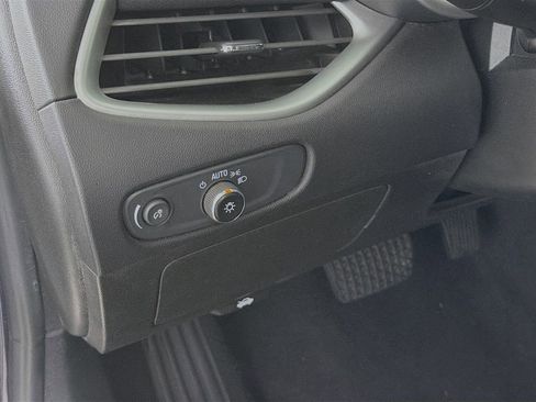 Used 2023 Chevrolet Malibu LT FWD image 12