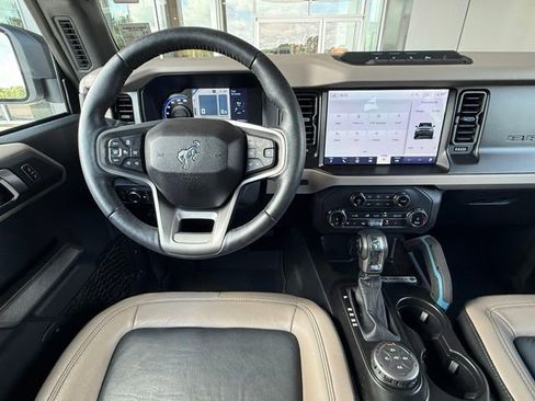 Certified 2022 Ford Bronco Wildtrak AWD/4WD image 21