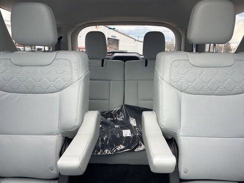 New 2026 Ford Explorer Platinum w/ LUX Leather Package AWD/4WD image 48