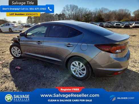 Used 2020 Hyundai Elantra SE FWD image 3