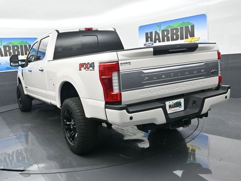 Used 2018 Ford F250 Platinum w/ Platinum Ultimate Package image 4