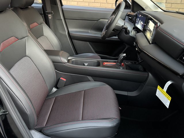 New 2026 Nissan Kicks SR w/ Cold Weather Package AWD/4WD image 7