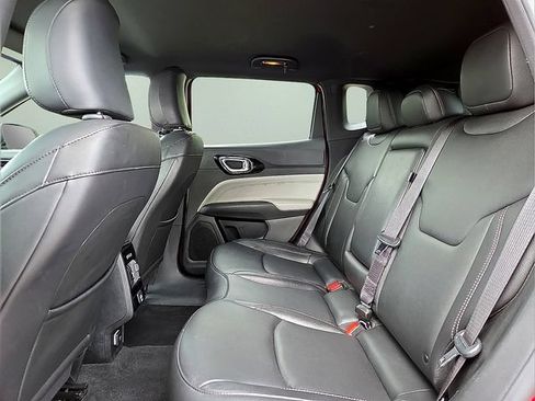 Used 2025 Jeep Compass Limited AWD/4WD image 13
