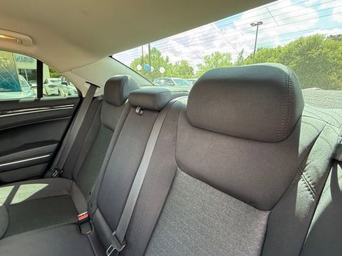Used 2023 Chrysler 300 Touring w/ Sport Appearance Package RWD image 27