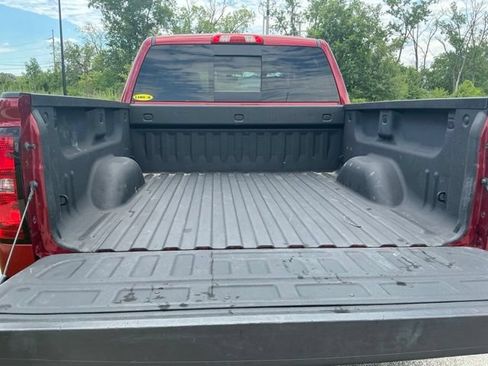 Used 2018 Chevrolet Silverado 1500 LT w/ All Star Edition AWD/4WD image 11