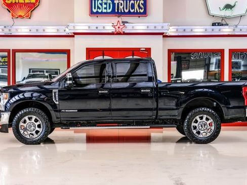 Used 2021 Ford F250 Lariat w/ Chrome Package image 11