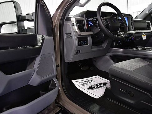 New 2026 Ford F250 XLT w/ FX4 Off-Road Package image 17