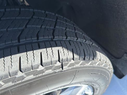 Used 2023 Chevrolet Silverado 1500 High Country w/ Technology Package image 38