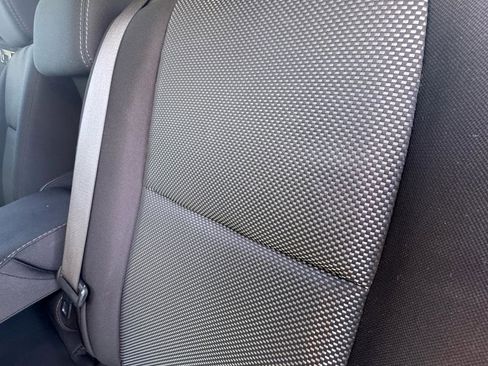 Used 2019 Nissan Pathfinder S image 20