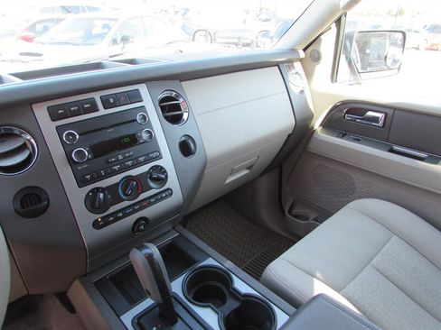 Used 2013 Ford Expedition EL XLT RWD image 17