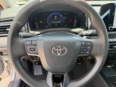 Used 2025 Toyota Camry LE FWD image 16