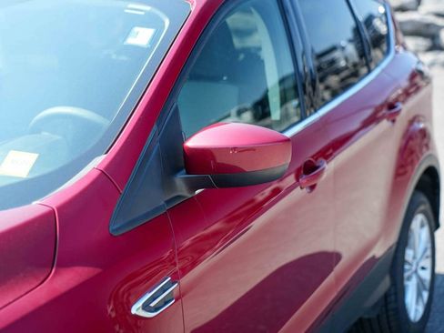 Used 2017 Ford Escape SE AWD/4WD image 10