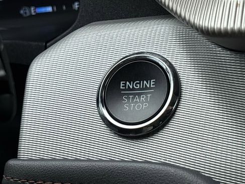 Used 2025 Ford Explorer Active w/ Active Comfort Package image 21