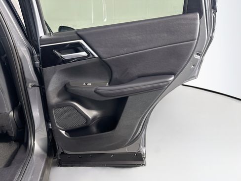 Used 2024 Mitsubishi Outlander SE FWD image 33