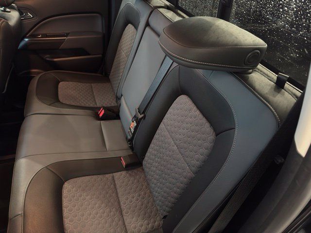 Used 2018 Chevrolet Colorado Z71 AWD/4WD image 8