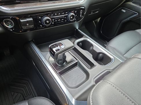 Used 2024 Chevrolet Silverado 1500 LTZ image 25