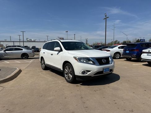 Used 2014 Nissan Pathfinder Platinum w/ Platinum Premium Package image 3