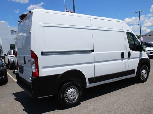 Used 2025 RAM ProMaster 2500 w/ Convenience Group FWD image 25