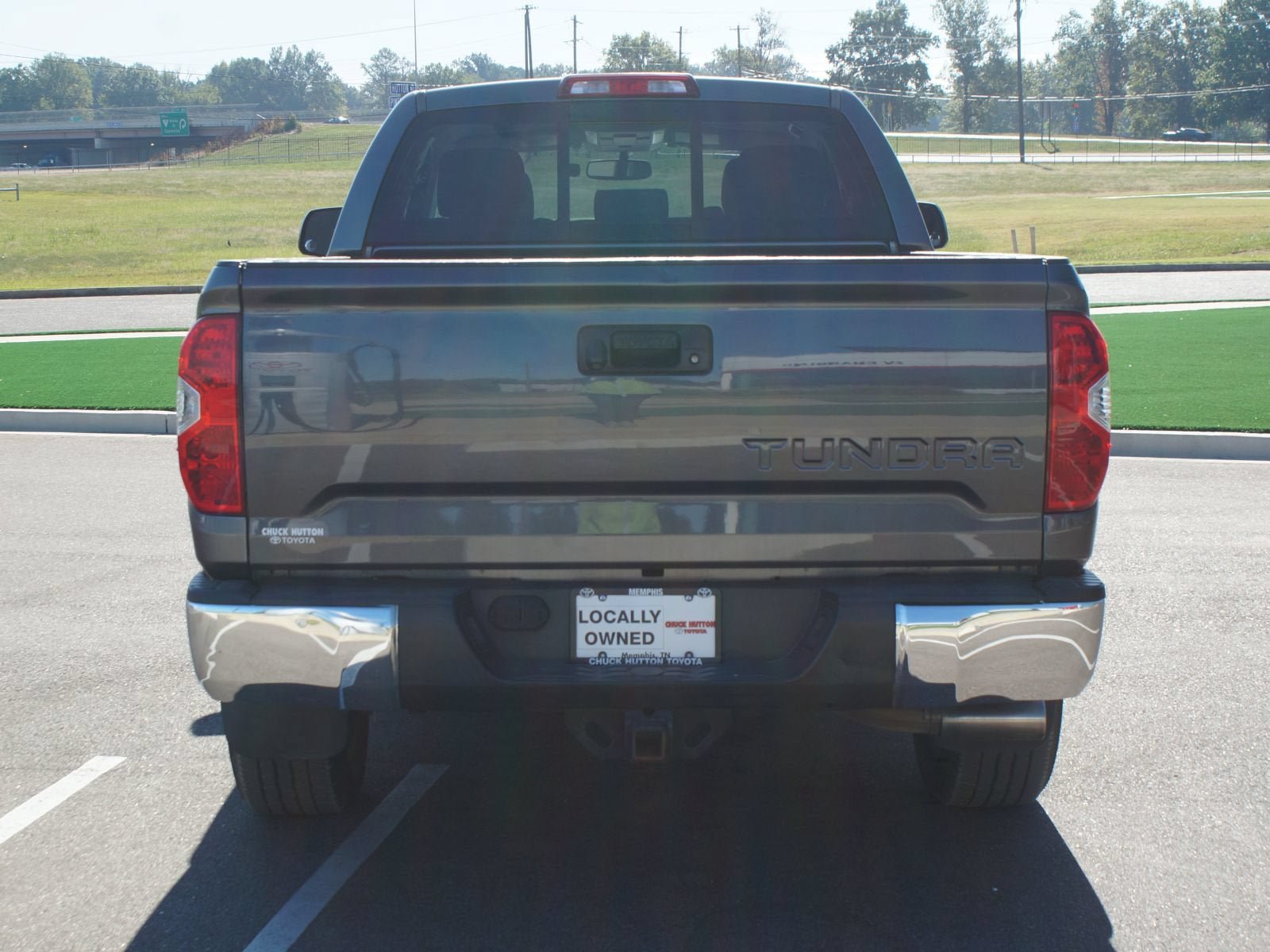 Used 2014 Toyota Tundra SR5 w/ SR5 Upgrade Package RWD image 3