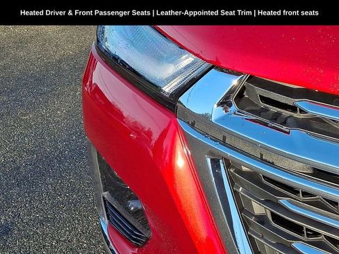 Used 2022 Chevrolet Traverse LT w/ LT Premium Package image 18