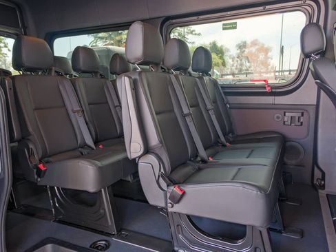 Used 2024 Mercedes-Benz Sprinter 2500 image 18