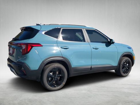 New 2026 Kia Seltos EX image 3