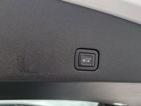 Used 2024 Cadillac XT6 Premium Luxury w/ Technology Package image 62