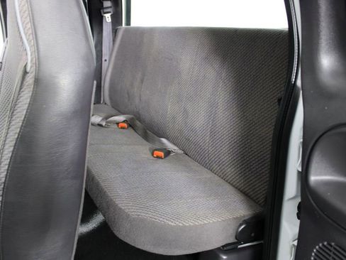 Used 2001 Dodge Ram 1500 Truck ST image 19