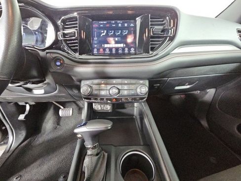 Certified 2024 Dodge Durango GT image 22