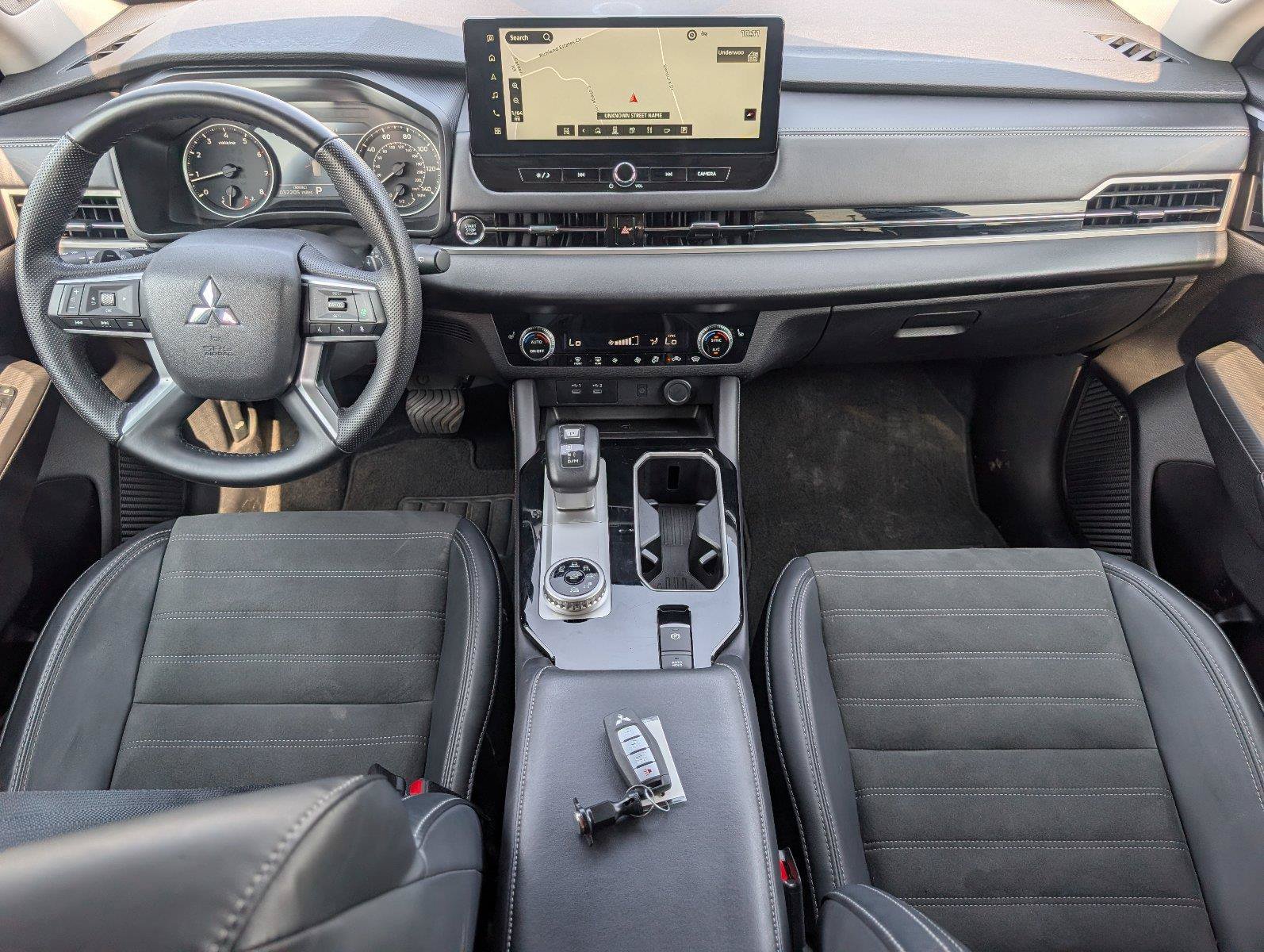 Used 2025 Mitsubishi Outlander SE AWD/4WD image 33