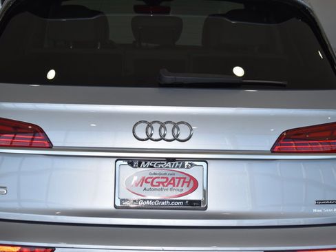 Used 2022 Audi Q5 2.0T Premium AWD/4WD image 9