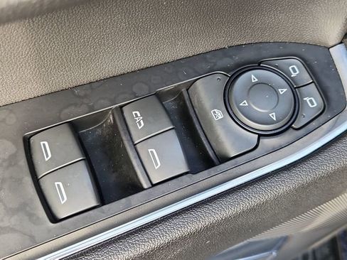 Used 2023 Chevrolet Silverado 1500 LT AWD/4WD image 22