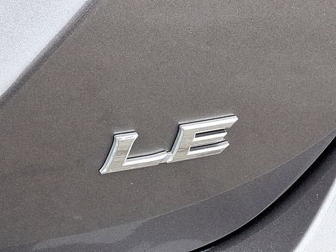 Used 2023 Toyota Camry LE image 31