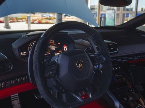 Used 2015 Lamborghini Huracan LP 610-4 image 20