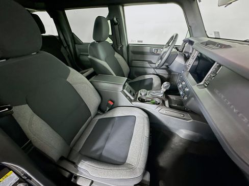 Used 2025 Ford Bronco Big Bend image 32