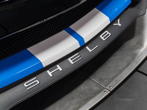 Used 2022 Ford Mustang Shelby GT500 w/ Carbon Fiber Track Pack RWD image 70