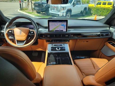 Used 2024 Lincoln Aviator Black Label image 17