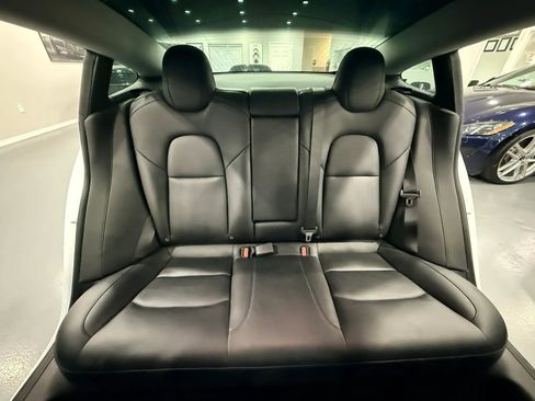 Used 2019 Tesla Model 3 Standard Range RWD image 15