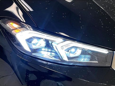 Used 2024 BMW 330i Sedan w/ Convenience Package RWD image 25