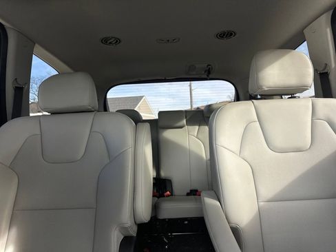 Used 2024 Kia Telluride S w/ S Sunroof Package image 19