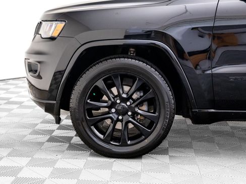 Used 2019 Jeep Grand Cherokee Altitude image 34