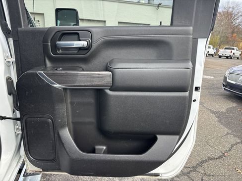 Used 2021 Chevrolet Silverado 3500 LTZ w/ LTZ Convenience Package image 16