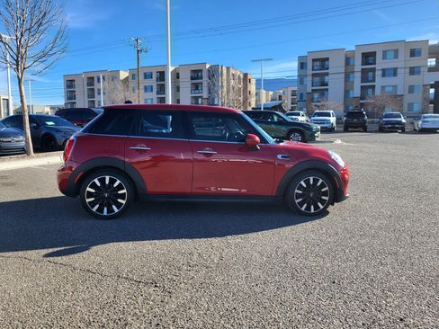 Used 2016 MINI Cooper 4-Door Hardtop image 6