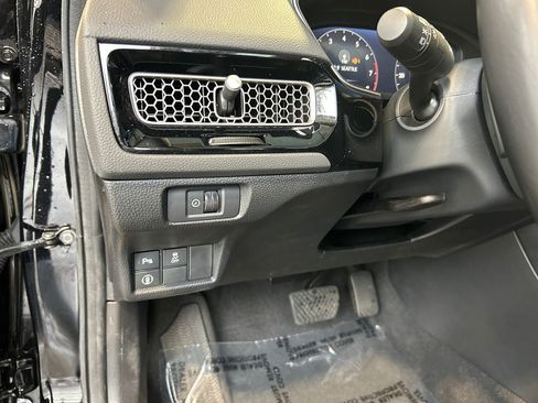 Used 2024 Honda Civic Touring image 19