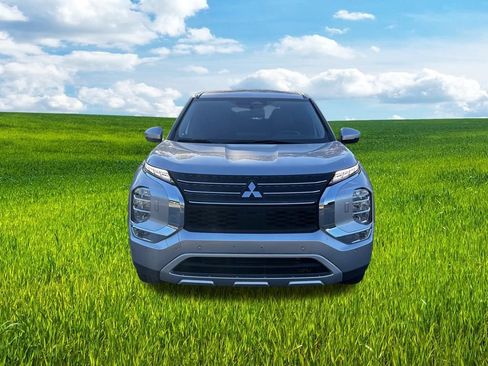 Used 2024 Mitsubishi Outlander AWD image 10